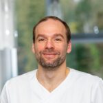Christoph Burkl, Ärztlicher Leiter der Abteilung für Schmerzmedizin und konservative Orthopädie an der RoMed Klinik Prien am Chiemsee.