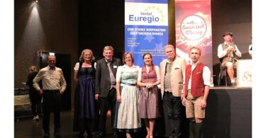 Auf dem Foto von links: Stefan Käser, Dr. Cornelia Theus, Franz Vollmaier, Karin Kirmse, Maria Koller, Ing. Reinhard Hetzenauer und Ing. Martin Außerlechner