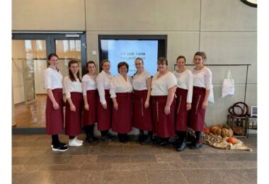 Studierende der Landwirtschaftsschule Rosenheim bei der Veranstaltung Fit for Farm.
