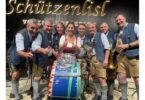 Bast Scho mit Traudi Siferlinger im Volkssängerzelt Schützenlisl.