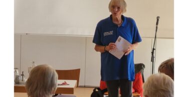 Dr. Heide Schulte referiert über Maßnahmen zur Gesundheitsvorsorge.