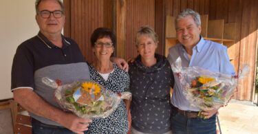 Von links Wolfgang Zintel (Leiter des Sozialen Netzwerkes), Anni Huber, Sybille Hergeth und Bürgermeister Thomas Müllinger