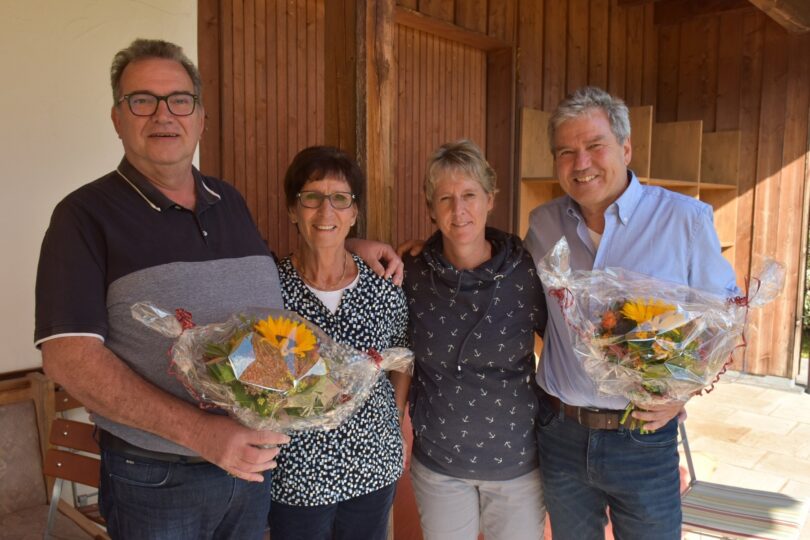Von links Wolfgang Zintel (Leiter des Sozialen Netzwerkes), Anni Huber, Sybille Hergeth und Bürgermeister Thomas Müllinger