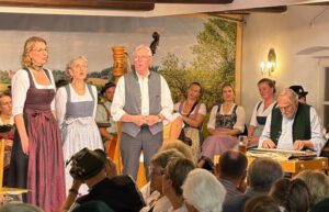 Mit einem reichen Liedschatz traten die Edinger Sänger auf